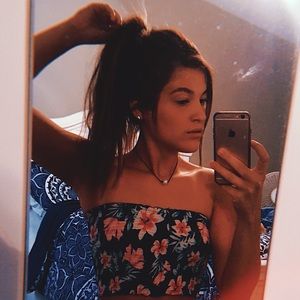 Meet your Posher, Alexus